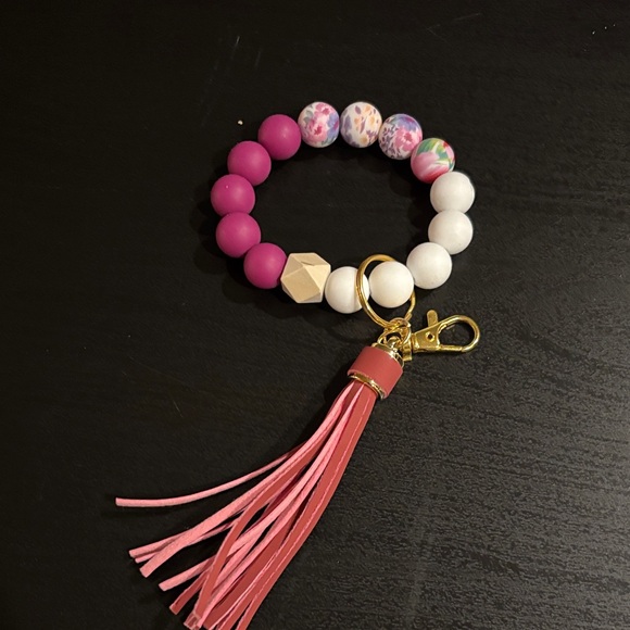 Accessories - Pink and White Beaded Keychain Bracelet